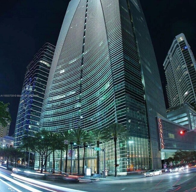 Foto del edificio - 1395 Brickell Ave
