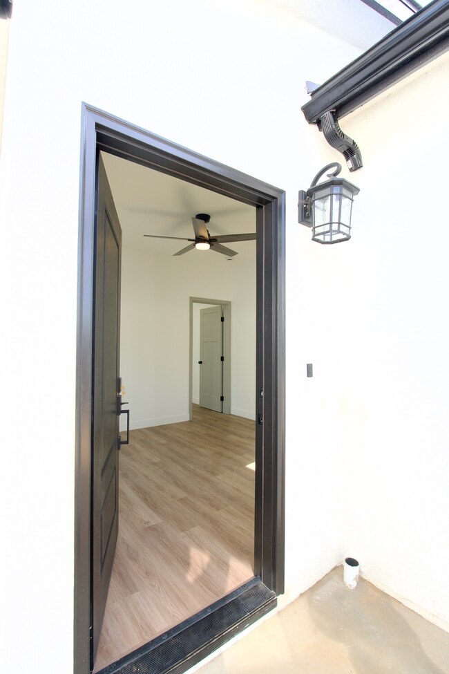Foto del edificio - 10941 Westmore Ln