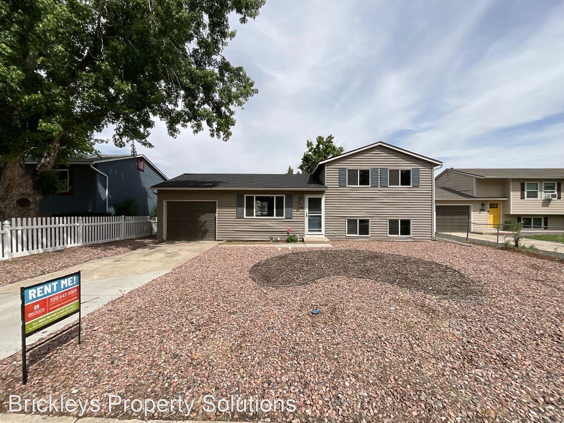 Primary Photo - 3 br, 2 bath House - 4058 N Colony Hills Cir