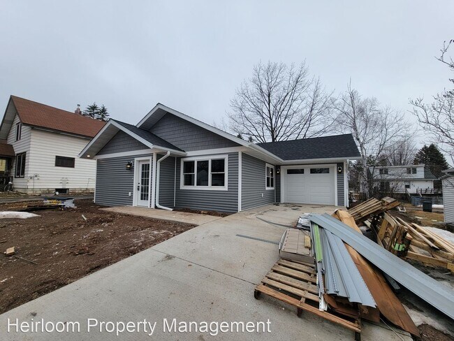 Foto del edificio - 3 br, 2 bath House - 420 N 80th Ave W