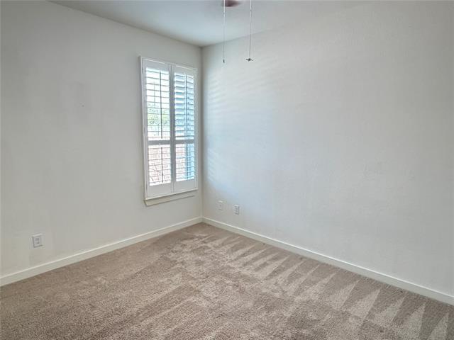 Foto del edificio - 7644 Spring Dr