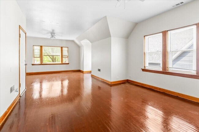Foto del edificio - 58 W 113th St