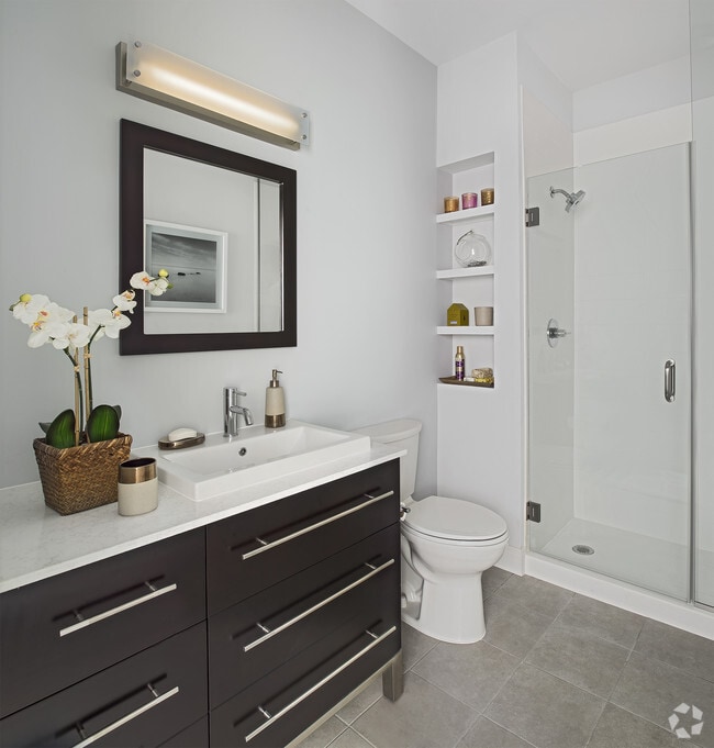 Midtown Woodward Historic District Apartments for Rent with a Swimming