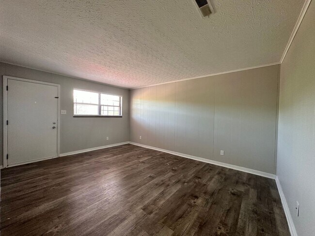 Building Photo - Stockton Apartments- Sharp Lane Community ...