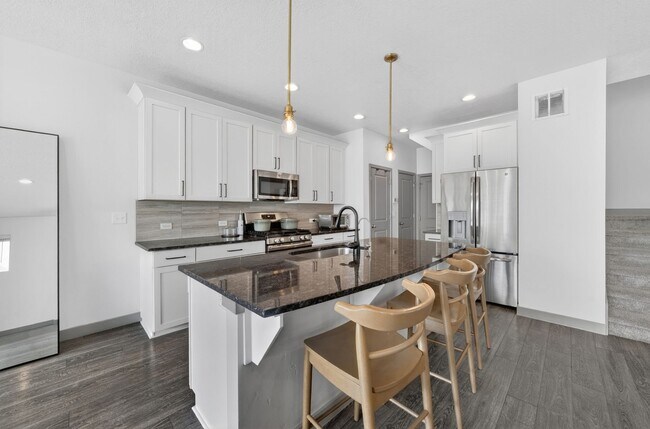 Foto del edificio - 2429 N Holbrook Way