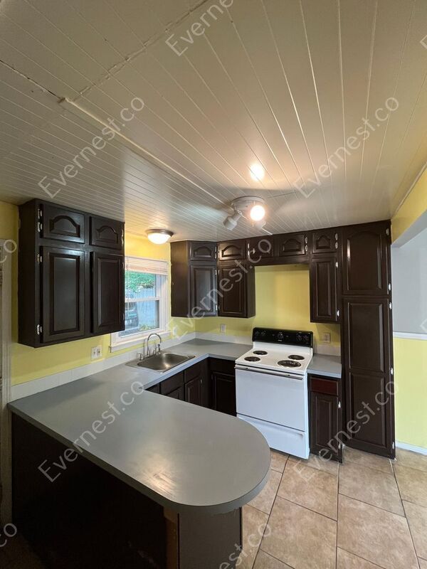 Foto del edificio - 22191 Morton St