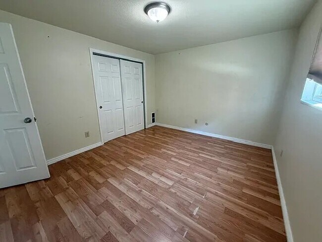 Foto del edificio - 2-Bed/1.5-Bath Longmont Townhome