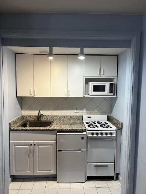 Foto del edificio - 3021 Edwin Ave