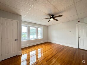 Building Photo - 4635 Castor Ave