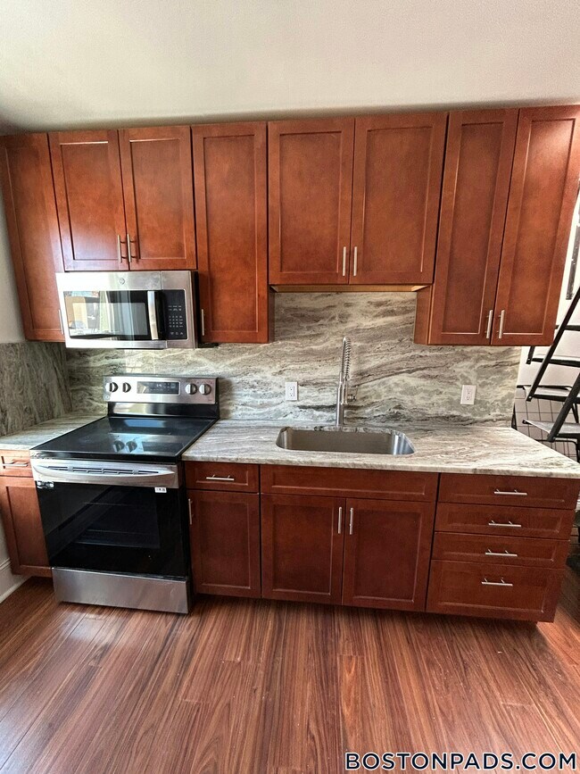 Foto del edificio - 682 Parker St