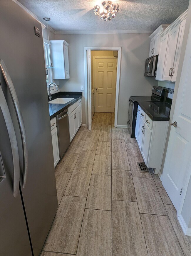 Building Photo - 806 Odom Ct