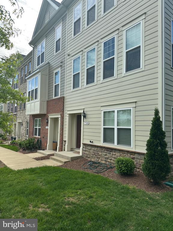 Foto del edificio - 7302 Wood Trail Dr