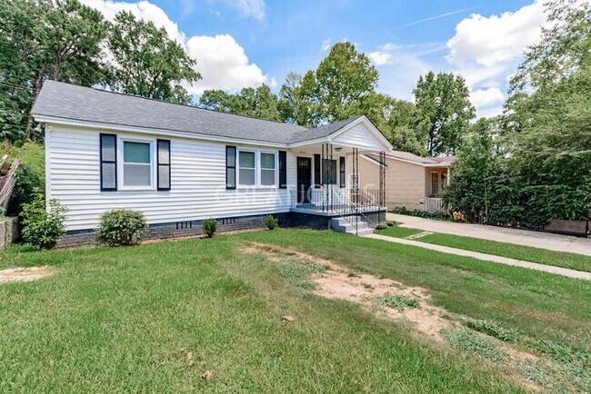 Building Photo - REDUCED!
