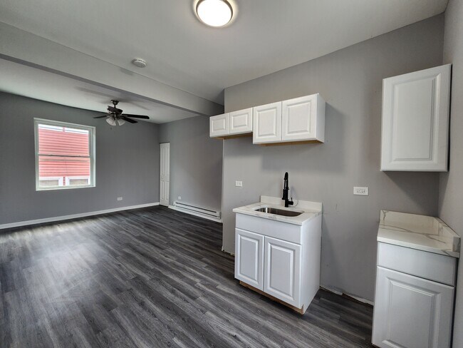 Foto del edificio - 16 E 118th Pl