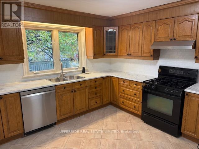 Building Photo - 19 Palm Dr