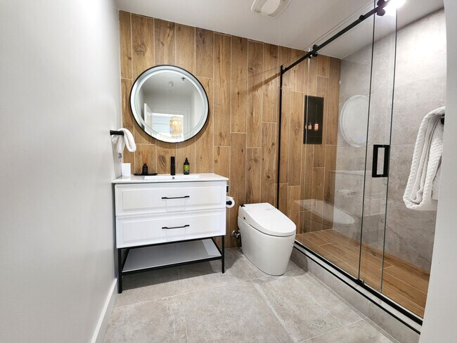 Building Photo - 227 Chem. des Quatre-Sommets