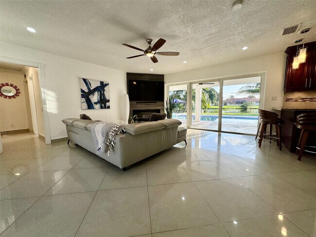 Foto del edificio - 481 W Tropical Way