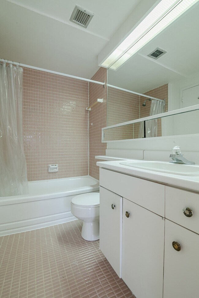 Photo du bâtiment - 4555 Av. Bonavista