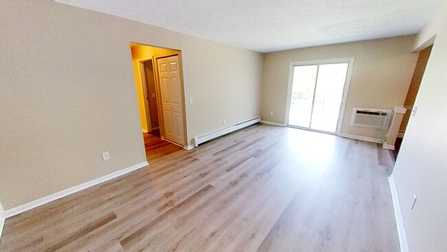 Building Photo - Stenwick Manor