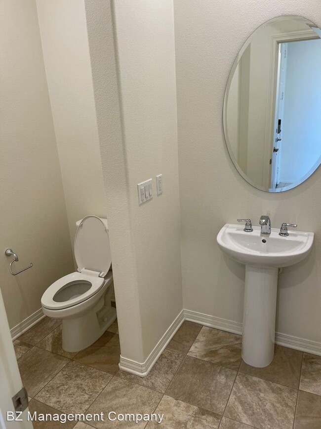 Foto del edificio - 3 br, 2.5 bath House - 14453 Figueroa Lane