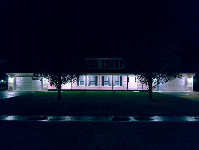 Building Photo - 7762 Knue Rd