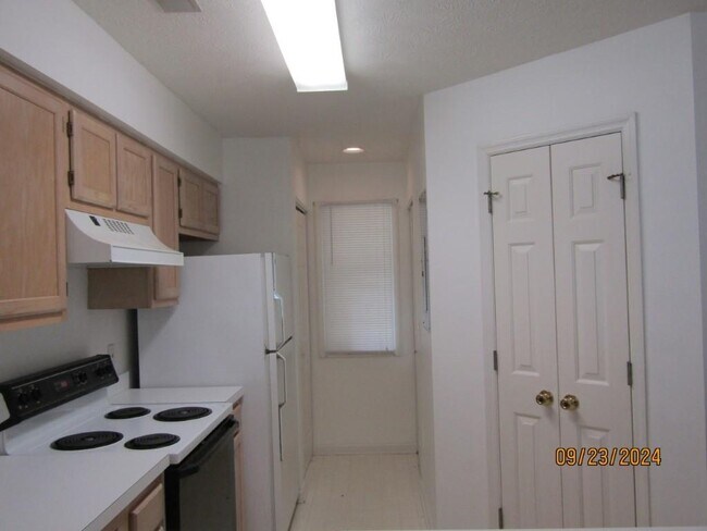 Foto del edificio - 619 Tupelo Ln