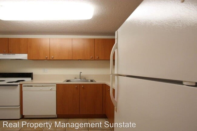Building Photo - 431 Executive Center Dr