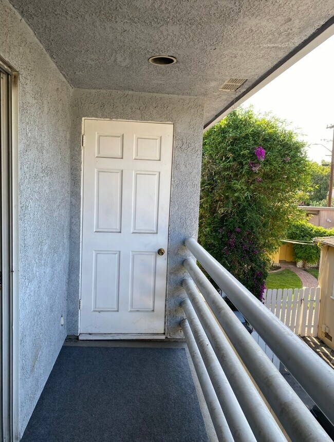 Foto del edificio - 1825 Keeler St