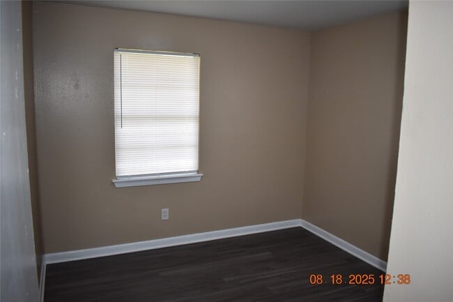 Foto del edificio - 5234 Grace Point Ln