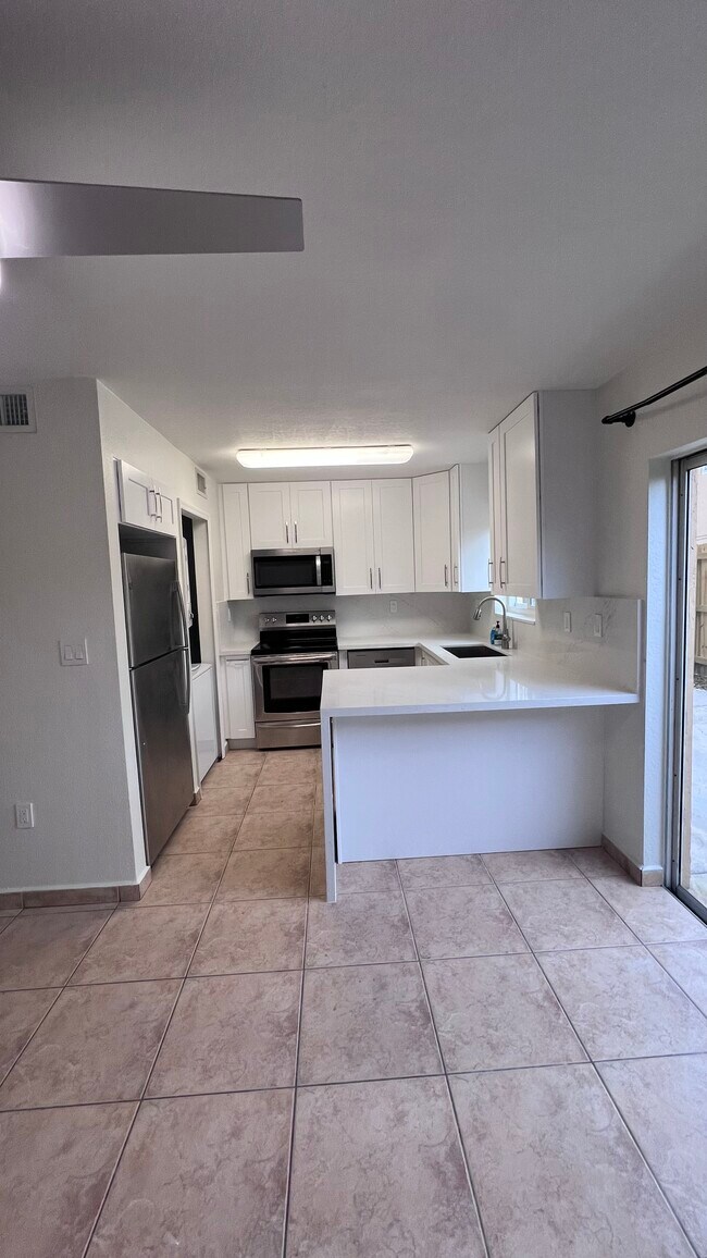 Foto del edificio - 17320 NW 74th Ave