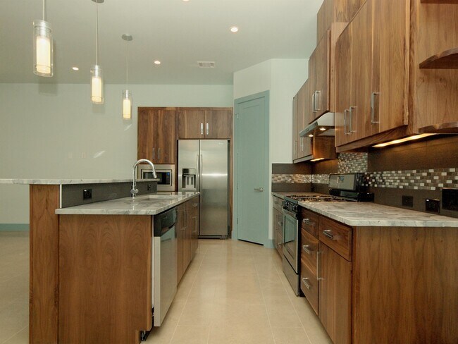 Foto del edificio - 306 Franklin Blvd