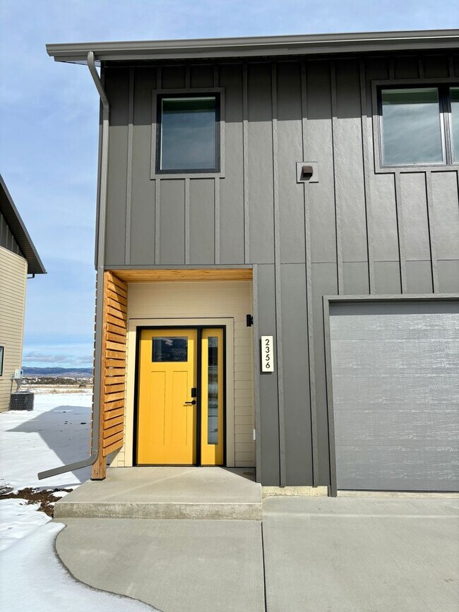 Building Photo - 2356 Shorthorn Ave