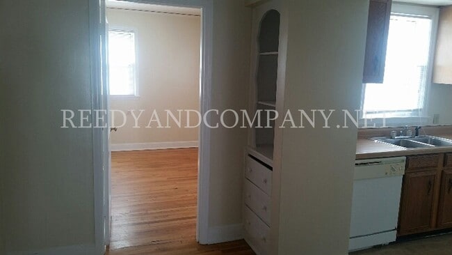 Foto del edificio - 3711 Buchanan Ave