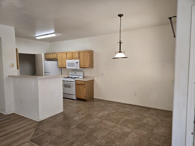 Kitchen w Dining Room - 1401 N Michael Way