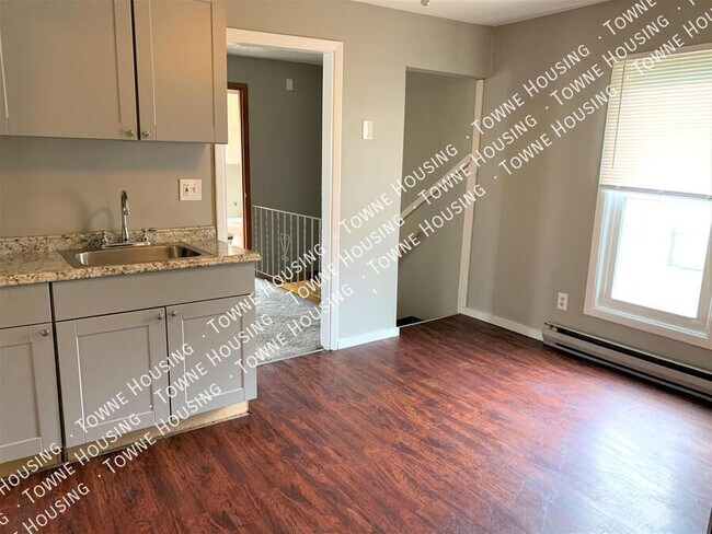 Foto del edificio - 487 Hawley St