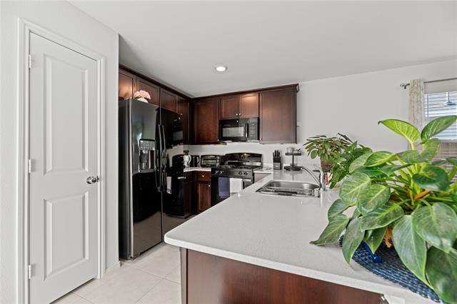 Foto del edificio - 7516 Bluebell Ln