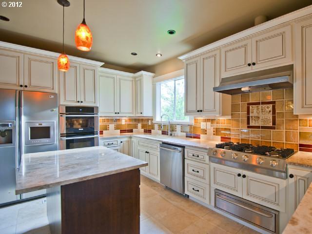 Building Photo - Remodeled Portland 3 Bd/2 Bth Craftsman Home.