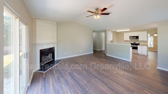 Foto del edificio - 5 Fairview Lake Way