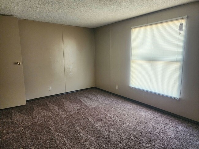 Building Photo - 1310 N Avenue J