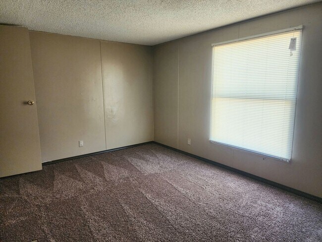 Foto del edificio - 1310 N Avenue J