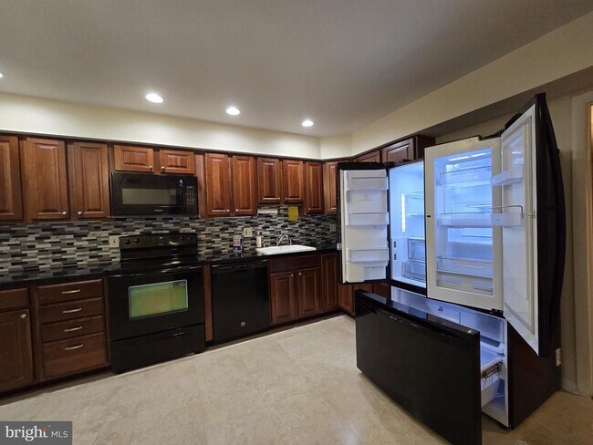 Foto del edificio - 11721 Newbridge Ct