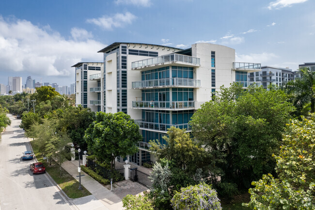 Building Photo - Residences at Riverwalk