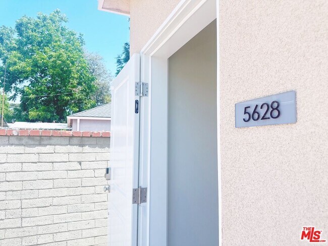 Foto del edificio - 5628 Beck Ave