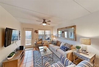 Building Photo - 11 E Coronado Dr