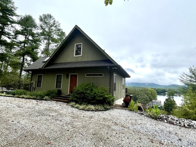 Building Photo - 339 Evergreen Ridge Rd