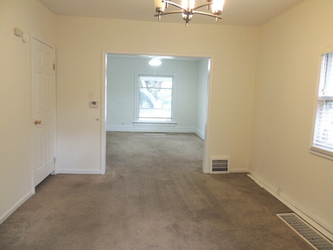 Building Photo - 509 Haish Blvd