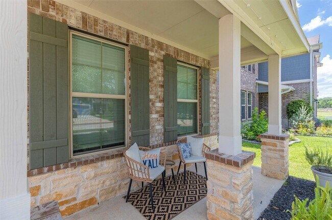 Foto del edificio - 24714 Crimson Pine Dr