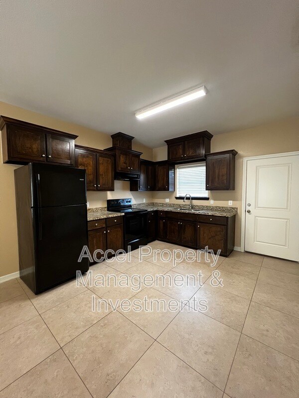 Foto del edificio - 2600 E Garfield Ave