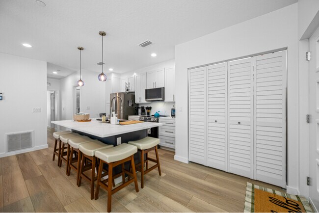 Foto del edificio - 527 N Garden Ave