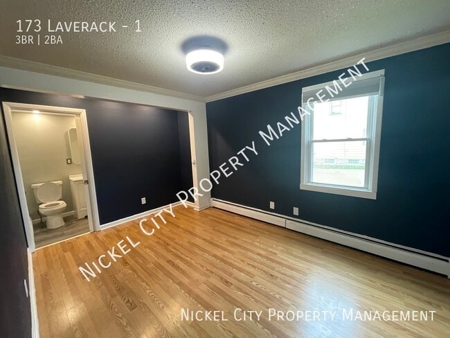 Foto del edificio - 173 Laverack-1